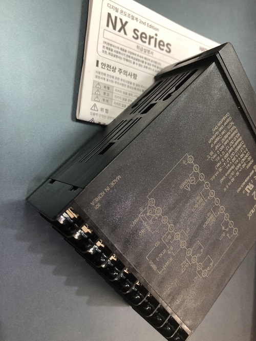 Bộ điều khiển nhiệt độ Hanyoung NX2-12